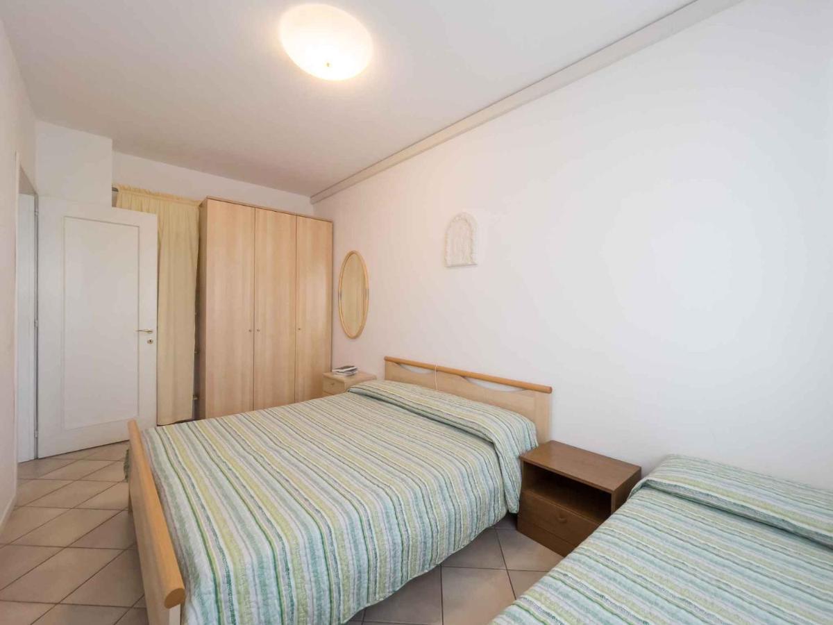 In 21784 Apartment