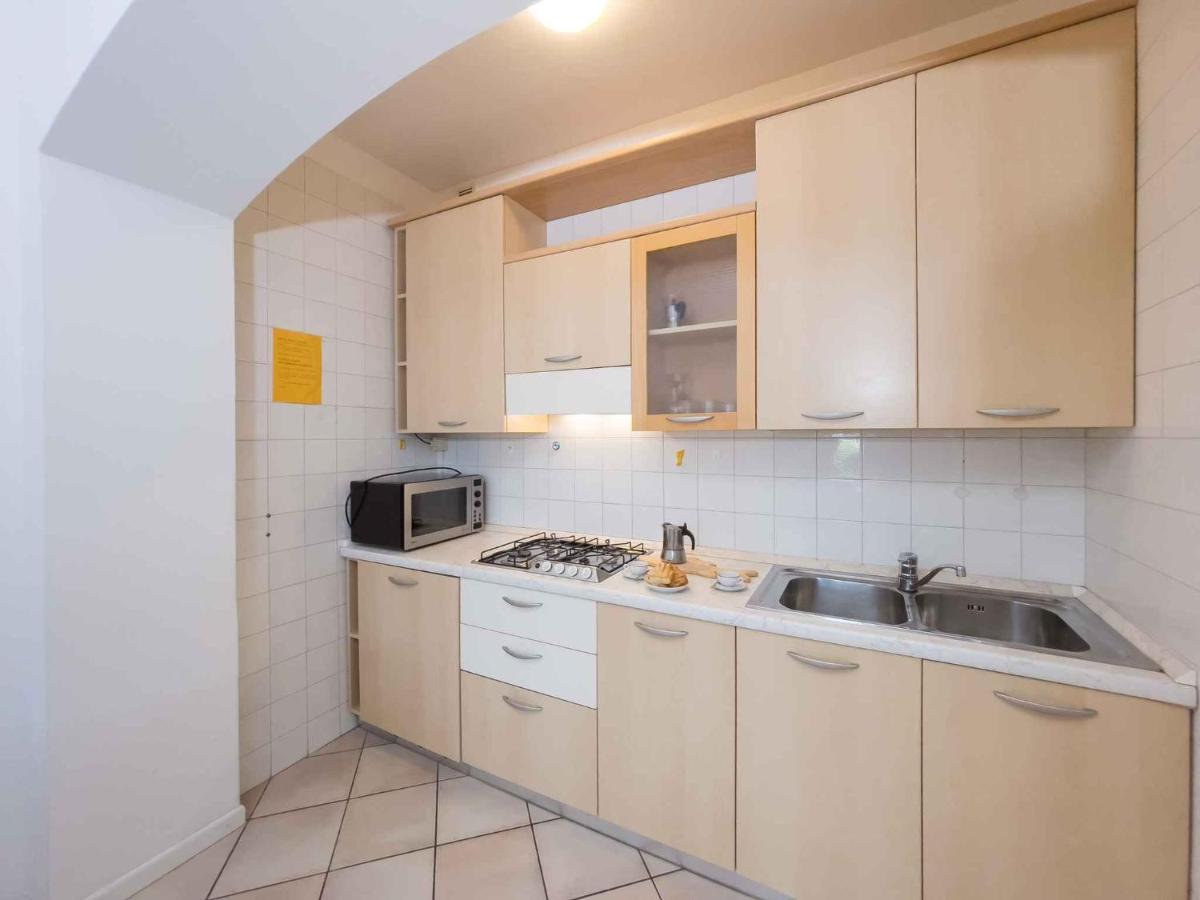 Apartment In 21784 *